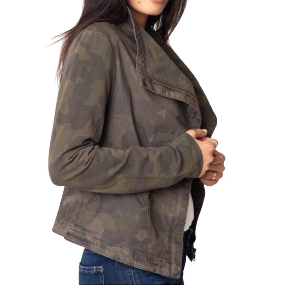 Marakech Anthropologie Women's Camouflage Jacket